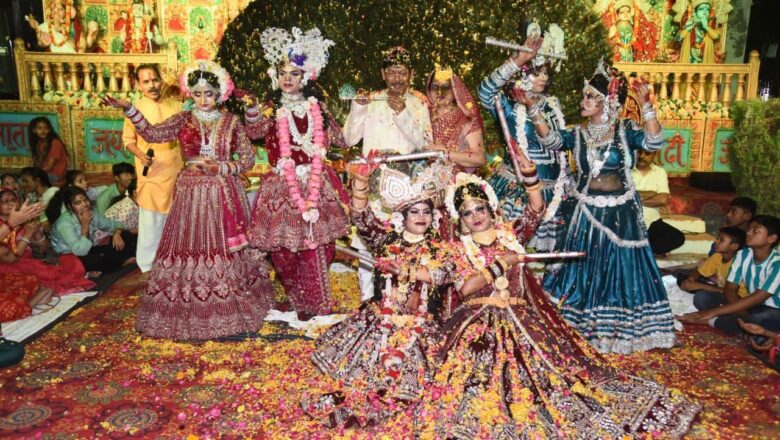 करैली दुर्गा पूजा पार्क में धूमधाम से मनाया गया विशाल माँ भगवती जागरण एवं भण्डारा