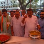 बड़े मंगल पर तुलसियानी प्लाजा में भव्य भंडारे का आयोजन, हजारों श्रद्धालुओं ने ग्रहण किया प्रसाद