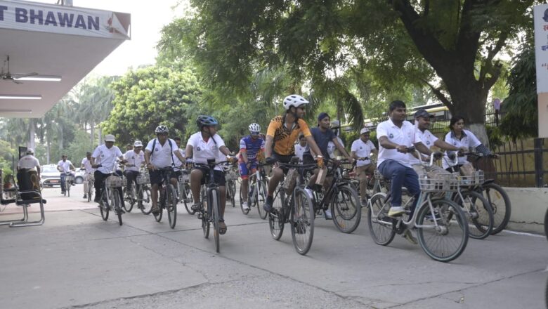 सनडेज ऑन साइकिल” कैंपेन का आयोजन “जी एस टी एवं कस्टम्स” थीम के अंतर्गत किया गया