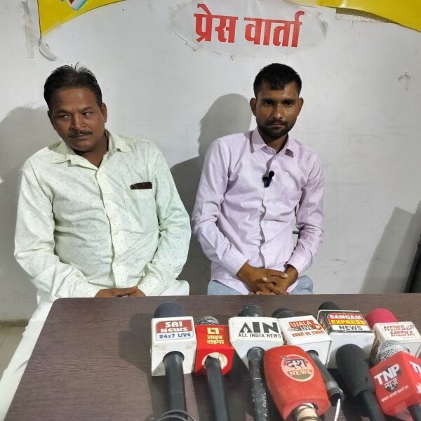 “बारा तहसील क्षेत्र जनवा टकटइ में जमीन सौदे के नाम पर किसानों से धोखाधड़ी…