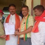 महापौर को दिया गया ज्ञापन चौक क्षेत्र को वंदे मातरम् चौक घोषित किया जाए