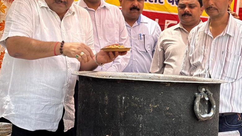 प्रधान आयकर आयुक्त के नेतृत्व में आयकर कर्मियों ने आयोजित किया भण्‍डारा