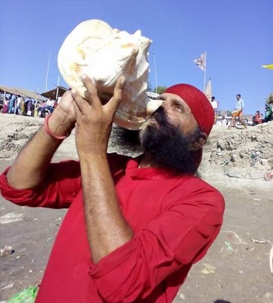 हार्ट अटैक से बचने के लिए दिन में तीन बार बजायें शंख