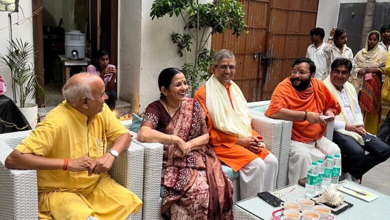 पूनम संत महिला एवं विकास समिति के द्वारा निःशुल्क शिक्षा सामग्री वितरण कार्यक्रम का हुआ सफल आयोजन
