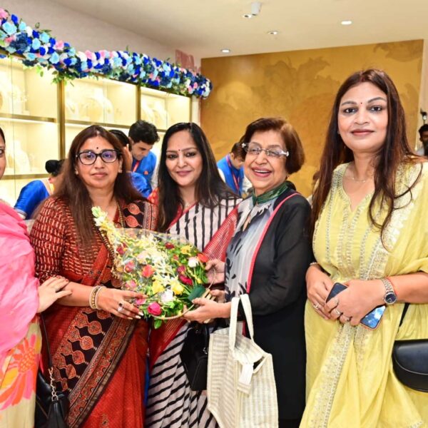 इंद्रिया प्रयागराज ने अपनी स्थापना के शानदार एक वर्ष पूरे किए*  *पहली वर्षगांठ पर पूर्व महापौर अभिलाषा गुप्ता नन्दी कार्यक्रम में हुई शामिल*