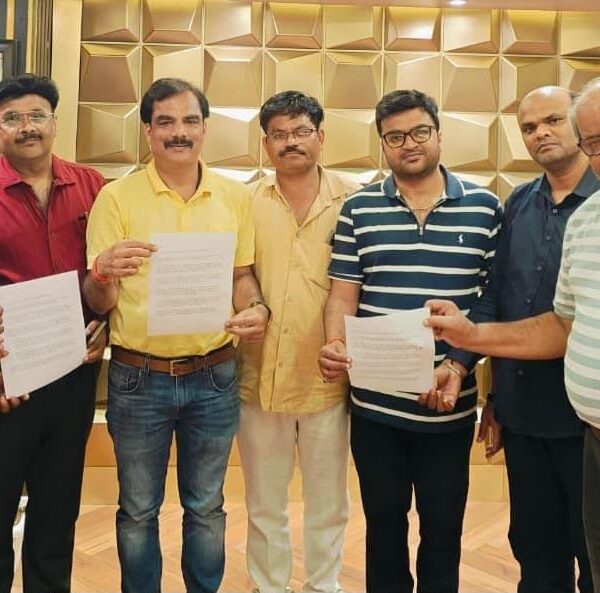 प्रयागराज से फ्लाइटों की संख्या बढ़ाने की मांग, व्यापार मंडल जल्द सौंपेगा ज्ञापन