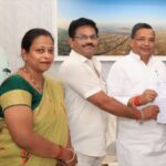 प्रयागराज में गिरते पर्यटन को बढ़ावा देने हेतु भारतीय उद्योग व्यापार मंडल ने पर्यटन मंत्री को सौंपा ज्ञापन