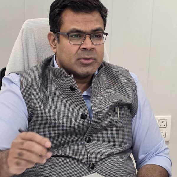 राहत आयुक्त ने बाढ़ प्रभावित क्षेत्रों की राहत एवं बचाव कार्यों की समीक्षा की