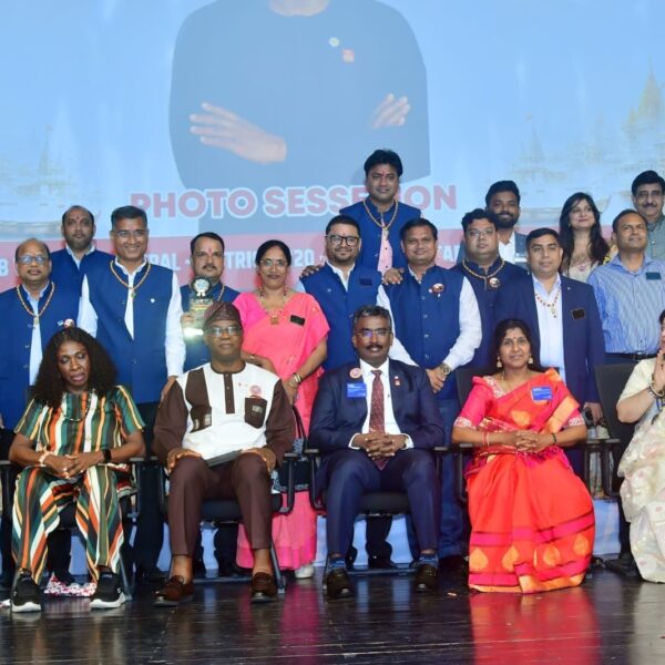 *रोटरी प्रयागराज संगम के लगभग 20 सदस्यों ने ‘आधारशिला मल्टी-डिस्ट्रिक्ट मेंबरशिप समिट’ में किया सहभागिता, क्लब को मिला फाइव स्टार क्लब अवार्ड*