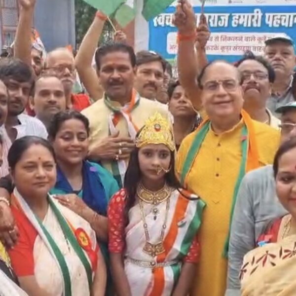 हर घर तिरंगा अभियान के तहत प्रयागराज नगर निगम के द्वारा निकाली गई भव्य तिरंगा यात्रा