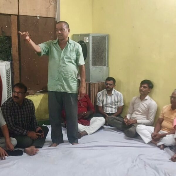नीलम करवरिया जनकल्याण समिति कोर की बैठक संपन्न, 3 अक्टूबर को “रामपुर करछना चलो” का आह्वान