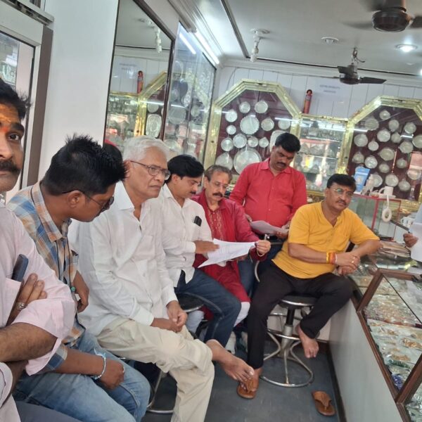 चोरी की घटना पर व्यापार मंडल हुआ लामबंद…अनूप वर्मा