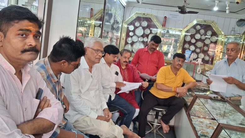 चोरी की घटना पर व्यापार मंडल हुआ लामबंद…अनूप वर्मा