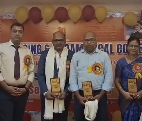 करमा नर्सिंग पैरामेडिकल कॉलेज में लैंप लाइटिंग सेरेमनी कार्यक्रम का आयोजन