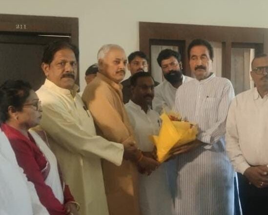 सेवा परमो धर्मा  मानव सेवा ही भह्मा सेवा है।