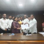 गांव वालों ने कालू डैम के लिए ज़मीन अधिग्रहण का कड़ा विरोध किया; राज्य के अधिकारियों को मेमोरेंडम दिया